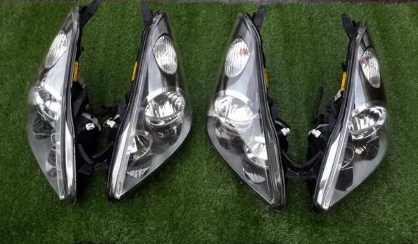 โคมไฟหน้าซีนอล โตโยต้า wish ปี 04 รุ่นก่อนไมเนอร์ โคมไฟหน้าซีนอล โตโยต้า wish ปี 04 รุ่นก่อนไมเนอร์