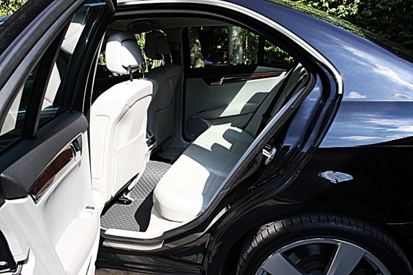 2009 BENZ C200 KOMPRESSOR ELEGANCE กระจังหน้าSport ออกศูนย์ BenzThailand