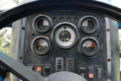 ขายรถไถฟอร์ดใหญ่ 8210 ขับเคลื่อน 4 ล้อ มีตู้เก๋ง ทะเบียนพร้อม แอร์ใหม่ ขายรถไถฟอร์ดใหญ่ 8210 ขับเคลื่อน 4 ล้อ มีตู้เก๋ง ทะเบียนพร้อม แอร์ใหม่