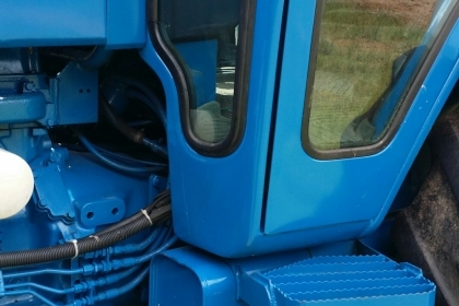 ขายรถไถฟอร์ดใหญ่ 8210 ขับเคลื่อน 4 ล้อ มีตู้เก๋ง ทะเบียนพร้อม แอร์ใหม่ ขายรถไถฟอร์ดใหญ่ 8210 ขับเคลื่อน 4 ล้อ มีตู้เก๋ง ทะเบียนพร้อม แอร์ใหม่