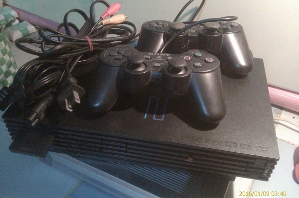 เครื่องเกม PLAY 2 อุปกรณ์ครบ ราคาถูก