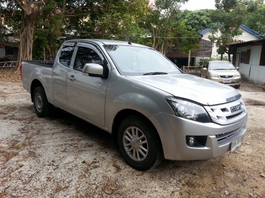 อีซูซุ แคป ปี 2012 เครื่อง 2500 เปิดแคปได้ ขายถูกค่ะ