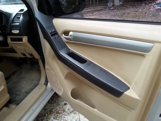 อีซูซุ แคป ปี 2012 เครื่อง 2500 เปิดแคปได้ ขายถูกค่ะ