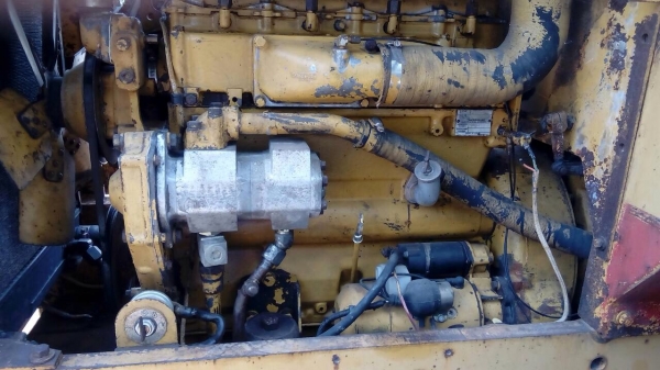 ขายรถตัก CATERPILLAR 910 ; รถเก่าญี่ปุ่น 100\%;  สภาพสวยพร้อมใช้งานได้ทันที สนใจติดต่อ 081-9422533