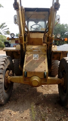 ขายรถตัก CATERPILLAR 910 ; รถเก่าญี่ปุ่น 100\%;  สภาพสวยพร้อมใช้งานได้ทันที สนใจติดต่อ 081-9422533