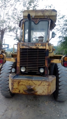 ขายรถตัก CATERPILLAR 910 ; รถเก่าญี่ปุ่น 100\%;  สภาพสวยพร้อมใช้งานได้ทันที สนใจติดต่อ 081-9422533