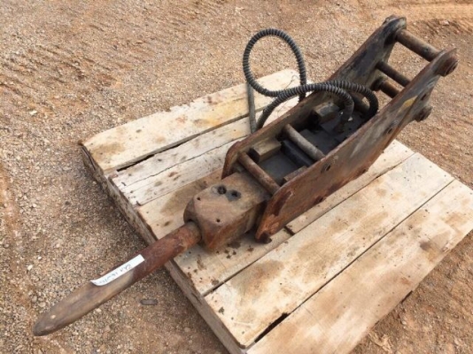 ขายหัวกระแทก CAT ใช้กับ รถขุด PC 60 นำเข้าจากญี่ปุ่น ติดต่อ 081-2990958/089-8368497 (เจ้าของขายเอง)