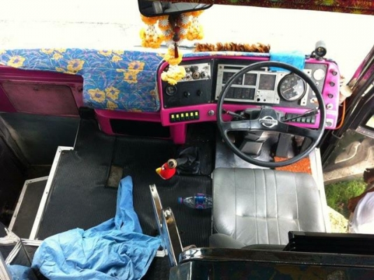 ขายรถบัส 6 ล้อ เครื่อง UD รุ่น PF6