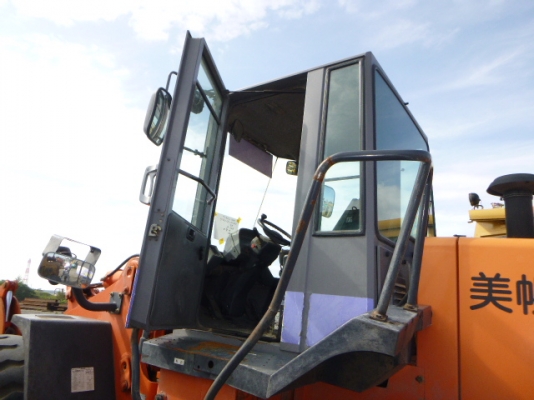 ขายรถตัก HITACHI LX130-7