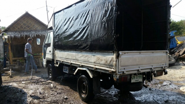 รถสี่ล้อป้ายเล็ก เครื่อง 4 JA1 2500 CC เครื่องดีไม่มีไอคันซีสวย ยางใหม่ 4 เส้น สภาพพร้อมใช้งาน ภาษีไม่ขาด เล่มทะเบียน ชุดโอนครบ