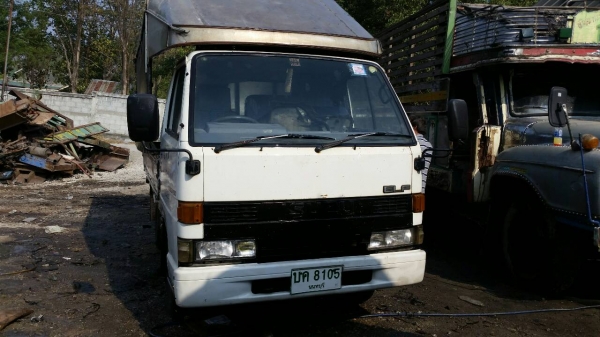 รถสี่ล้อป้ายเล็ก เครื่อง 4 JA1 2500 CC เครื่องดีไม่มีไอคันซีสวย ยางใหม่ 4 เส้น สภาพพร้อมใช้งาน ภาษีไม่ขาด เล่มทะเบียน ชุดโอนครบ