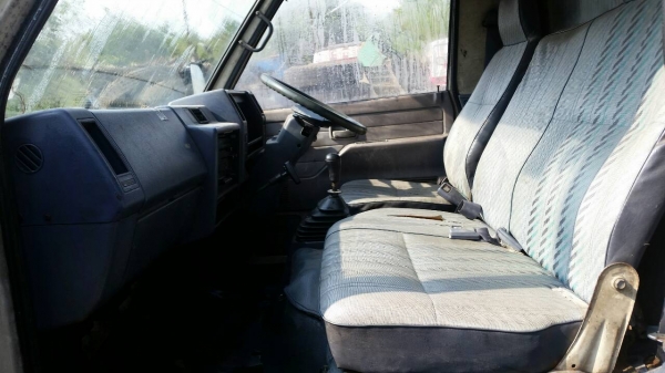 รถสี่ล้อป้ายเล็ก เครื่อง 4 JA1 2500 CC เครื่องดีไม่มีไอคันซีสวย ยางใหม่ 4 เส้น สภาพพร้อมใช้งาน ภาษีไม่ขาด เล่มทะเบียน ชุดโอนครบ