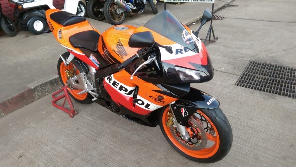 ขายคับ HONDA CBR600RR REPSOL ปี2004 เดิมๆสีสวย ยางหน้าหลังโซ่สเตอร์เต็ม ไฟเลี้ยวแต่ง อินวอยส์ สรรพสามิตร ราคา 129,000บาท ส่งได้ทั่วไทยคับ สนใจติดต่อ 081-0578282 FACEBOOK ชาญณรงค์ ป๊อป ชัยอมฤต ไอดีไลน์ POPBIGBIKESAKON คับ สนใจรถสวย ถูก ดี ต้อง POP BIGBIKE
