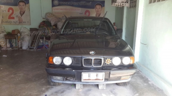 รถเก๋ง BMW 525 I  มีทะเบียนเอกสารพร้อมโอน