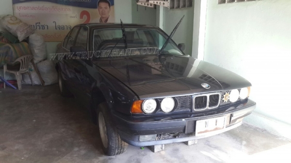 รถเก๋ง BMW 525 I  มีทะเบียนเอกสารพร้อมโอน