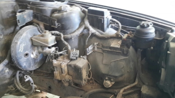 รถเก๋ง BMW 525 I  มีทะเบียนเอกสารพร้อมโอน