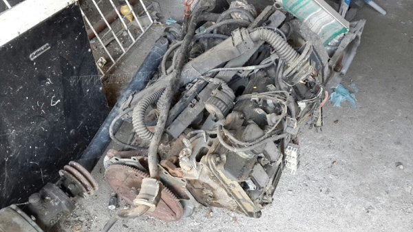 รถเก๋ง BMW 525 I  มีทะเบียนเอกสารพร้อมโอน