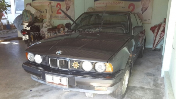 รถเก๋ง BMW 525 I  มีทะเบียนเอกสารพร้อมโอน