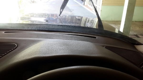 รถเก๋ง BMW 525 I  มีทะเบียนเอกสารพร้อมโอน