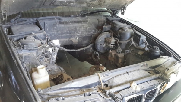 รถเก๋ง BMW 525 I  มีทะเบียนเอกสารพร้อมโอน