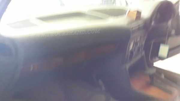 รถเก๋ง BMW 525 I  มีทะเบียนเอกสารพร้อมโอน