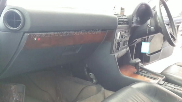 รถเก๋ง BMW 525 I  มีทะเบียนเอกสารพร้อมโอน