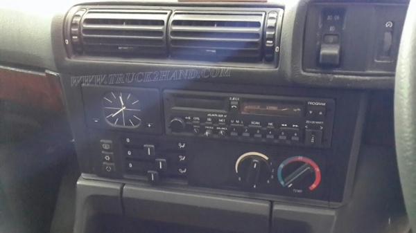 รถเก๋ง BMW 525 I  มีทะเบียนเอกสารพร้อมโอน