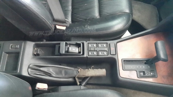 รถเก๋ง BMW 525 I  มีทะเบียนเอกสารพร้อมโอน