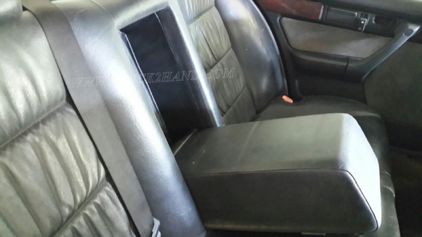 รถเก๋ง BMW 525 I  มีทะเบียนเอกสารพร้อมโอน