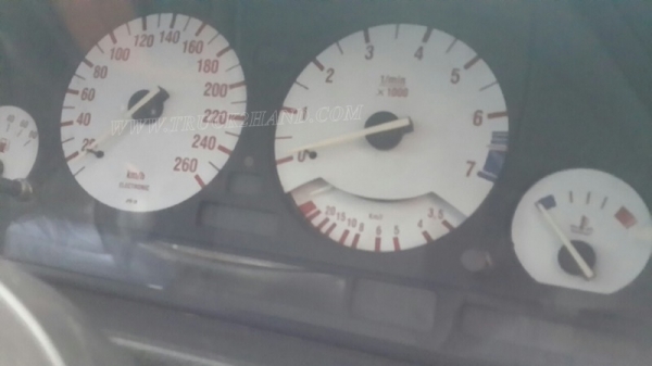 รถเก๋ง BMW 525 I  มีทะเบียนเอกสารพร้อมโอน