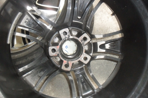 ล้อแม็ก17นิ้ว5รุ114 พร้อมยาง สวยๆ 4 ล้อ ราคา 6900 บาท