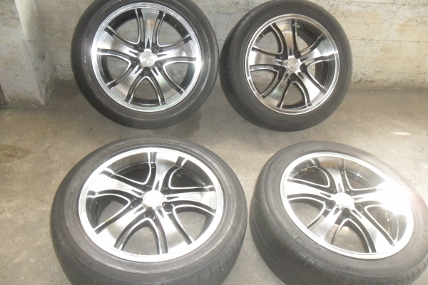 ล้อแม็ก17นิ้ว5รุ114 พร้อมยาง สวยๆ 4 ล้อ ราคา 6900 บาท