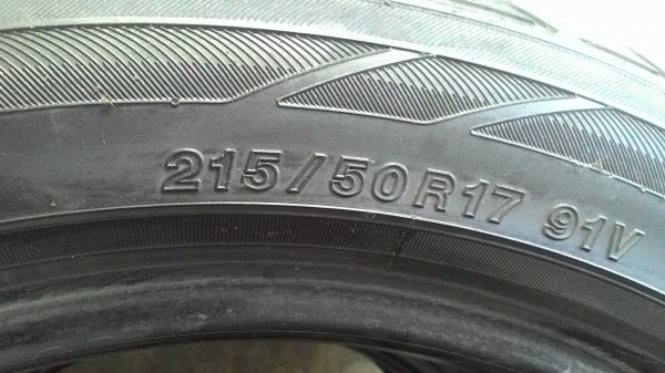 215/50R17 YOKOHAMA มี 1 เส้น  tel.081-427-3941 ไลน์ไอดี autobot107