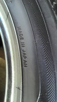 215/50R17 YOKOHAMA มี 1 เส้น  tel.081-427-3941 ไลน์ไอดี autobot107