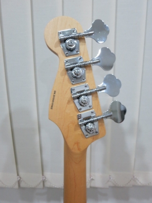 เบสไฟฟ้า 4 สาย Century ของใหม่ สีดำ ทรง Precision Bass ขายถูก