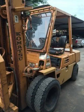 รถโฟคลิฟ KOMATSU FD30 หนัก 3 ตัน รถโฟคลิฟ KOMATSU FD30 หนัก 3 ตัน