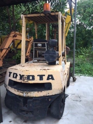 รถโฟคลิฟ TOYOTA FD30 หนัก 3 ตัน รถโฟคลิฟ TOYOTA FD30 หนัก 3 ตัน