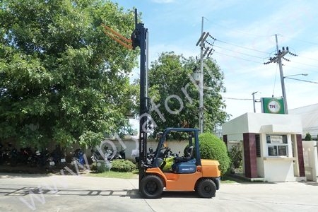 จำหน่ายรถ Forklift TOYOTA 7FD30 จำหน่ายรถ Forklift TOYOTA 7FD30