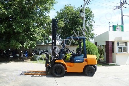 จำหน่ายรถ Forklift TOYOTA 7FD30