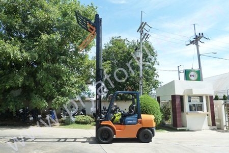 จำหน่ายรถ Forklift TOYOTA 7FD30 จำหน่ายรถ Forklift TOYOTA 7FD30