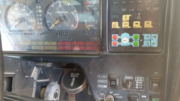 ขายรถเครน 4 ล้อ 22 ตัน KATO เอกสารเล่มทะเบียน อุปกรณ์ครบ