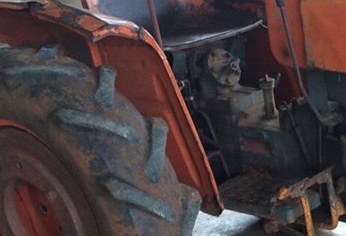 รถไถนา KUBOTA L2000 20แรง เพลาเดียว ตัวเปล่า เดิมๆ พร้อมใช้ **ขาย KUBOTA L2000 รถไถ1เพลา สภาพดี เดิม พร้อมใช้ ตัวเปล่า ไม่มีเอกสาร ราคาเบาๆ TRACTOR KUBOTA L2000 2WD 20HP เครื่องเดิม ปั้มเดิม เกียร์ เดิม ครับ เครื่องยนต์ดีเซล KUBOTA D1