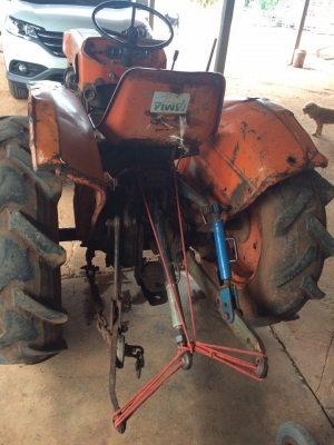 รถไถนา KUBOTA L2000 20แรง เพลาเดียว ตัวเปล่า เดิมๆ พร้อมใช้ **ขาย KUBOTA L2000 รถไถ1เพลา สภาพดี เดิม พร้อมใช้ ตัวเปล่า ไม่มีเอกสาร ราคาเบาๆ TRACTOR KUBOTA L2000 2WD 20HP เครื่องเดิม ปั้มเดิม เกียร์ เดิม ครับ เครื่องยนต์ดีเซล KUBOTA D1