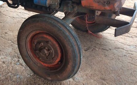 รถไถนา KUBOTA L2000 20แรง เพลาเดียว ตัวเปล่า เดิมๆ พร้อมใช้ **ขาย KUBOTA L2000 รถไถ1เพลา สภาพดี เดิม พร้อมใช้ ตัวเปล่า ไม่มีเอกสาร ราคาเบาๆ TRACTOR KUBOTA L2000 2WD 20HP เครื่องเดิม ปั้มเดิม เกียร์ เดิม ครับ เครื่องยนต์ดีเซล KUBOTA D1