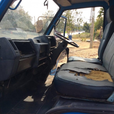 รถ 6 ล้อ ISUZU NKR58LU5 รถห้างแท้ ปี 57 เครื่อง115 แรง 4BD1 รถ 6 ล้อ ISUZU NKR58LU5 รถห้างแท้ ปี 57 เครื่อง115 แรง 4BD1