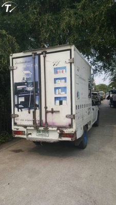 ISUZU DMAX 2.5 ตู้แห้ง ปี46 แอร์เย็น เพาเวอร์