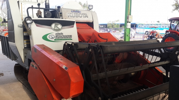 ขายด่วน  DC 60 PLUS  พร้อมโอน นิ้วสปริง ปี 54  รถพร้อมใช้ ตรวจเช็คให้ให้คงสภาพใช้งาน   ขายในราคา 330,000 ต่อรองได้ มีให้เลือกอยู่ 2 คัน  รถสวย ฝาครอบมีครบ หลังคา มุงกันแดดคนรองกระสอบ  รถพร้อมใช้  สนใจติดต่อ  080-5532793