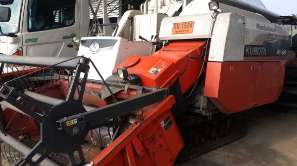 ขายด่วน  DC 60 PLUS  พร้อมโอน นิ้วสปริง ปี 54  รถพร้อมใช้ ตรวจเช็คให้ให้คงสภาพใช้งาน   ขายในราคา 330,000 ต่อรองได้ มีให้เลือกอยู่ 2 คัน  รถสวย ฝาครอบมีครบ หลังคา มุงกันแดดคนรองกระสอบ  รถพร้อมใช้  สนใจติดต่อ  080-5532793