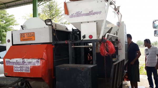 ขายด่วน  DC 60 PLUS  พร้อมโอน นิ้วสปริง ปี 54  รถพร้อมใช้ ตรวจเช็คให้ให้คงสภาพใช้งาน   ขายในราคา 330,000 ต่อรองได้ มีให้เลือกอยู่ 2 คัน  รถสวย ฝาครอบมีครบ หลังคา มุงกันแดดคนรองกระสอบ  รถพร้อมใช้  สนใจติดต่อ  080-5532793