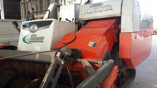 ขายด่วน  DC 60 PLUS  พร้อมโอน นิ้วสปริง ปี 54  รถพร้อมใช้ ตรวจเช็คให้ให้คงสภาพใช้งาน   ขายในราคา 330,000 ต่อรองได้ มีให้เลือกอยู่ 2 คัน  รถสวย ฝาครอบมีครบ หลังคา มุงกันแดดคนรองกระสอบ  รถพร้อมใช้  สนใจติดต่อ  080-5532793